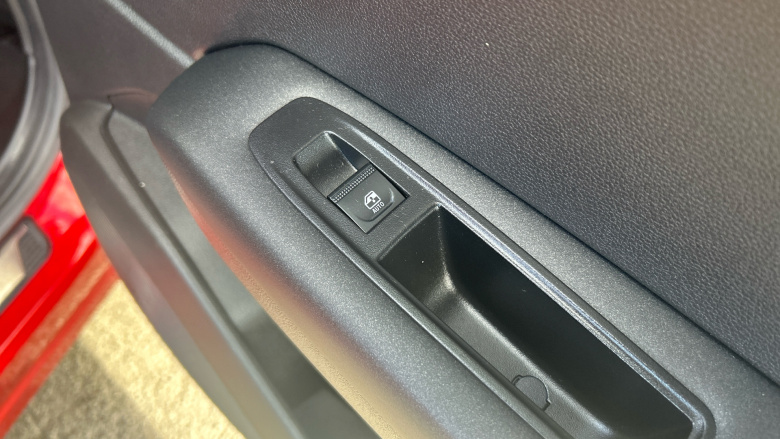 Renault Captur 1.5 dCi 115 Iconic 5dr Diesel Hatchback